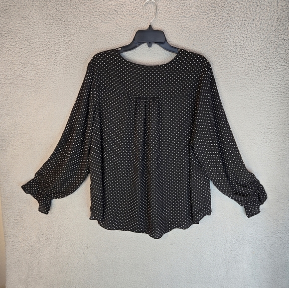 T. Tahari Womens Blouse Sz 1X Black White Polka Dot Full Front Button Semi Sheer - Picture 10 of 13